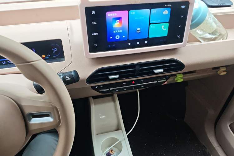 Used Geely Galaxy Panda 2024 Panda Mini 200km Endurance Bear Audio And AC Panel