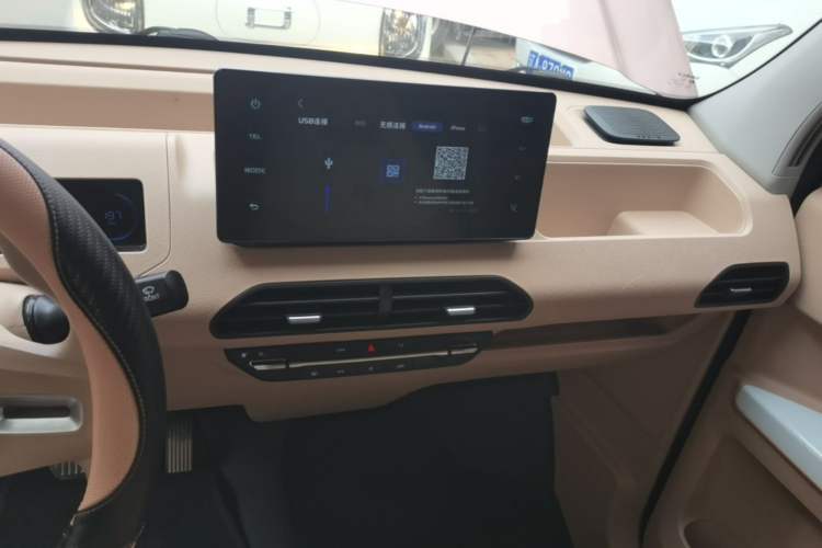 Used Geely Galaxy Panda 2024 Panda Mini 200km Longteng PRO Edition Audio And AC Panel