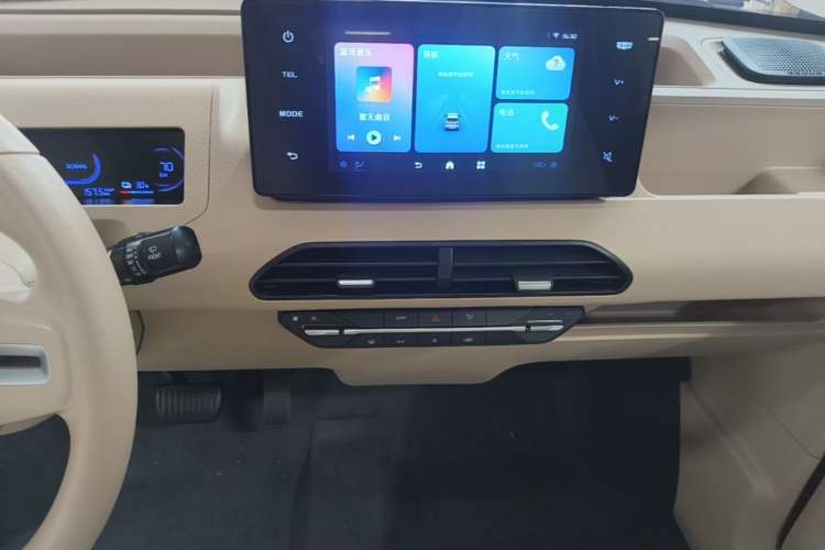 Used Geely Galaxy Panda 2024 Panda Mini 200km Longteng PRO Edition Audio And AC Panel