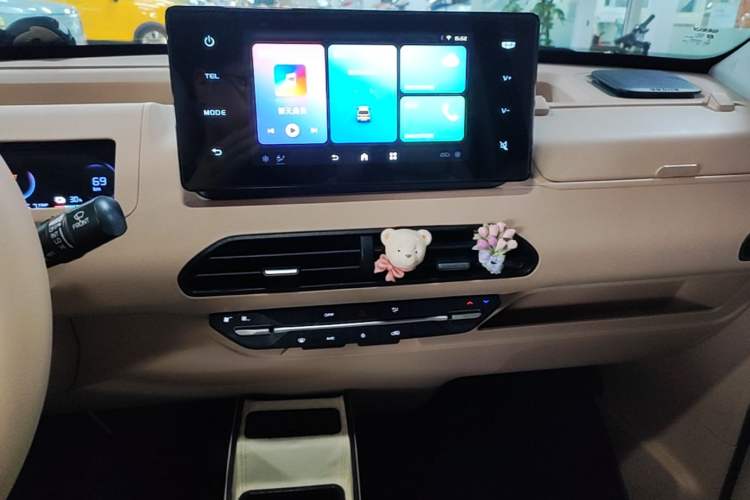 Used Geely Galaxy Panda 2024 200km Panda Kart Audio And AC Panel