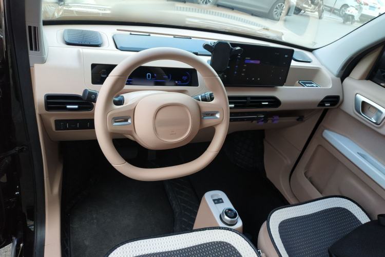 Used Geely Galaxy Panda 2024 200km Panda Kart Center Console