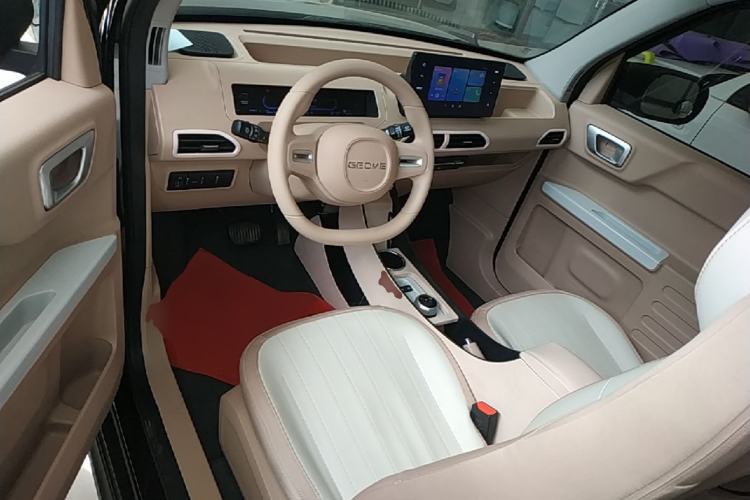 Used Geely Galaxy Panda 2024 200km Panda Kart Center Console