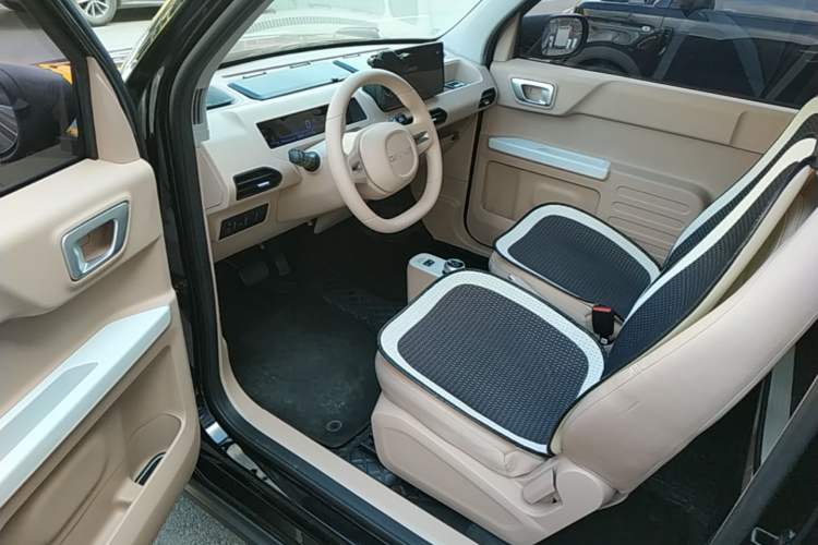 Used Geely Galaxy Panda 2024 200km Panda Kart Driver Seat