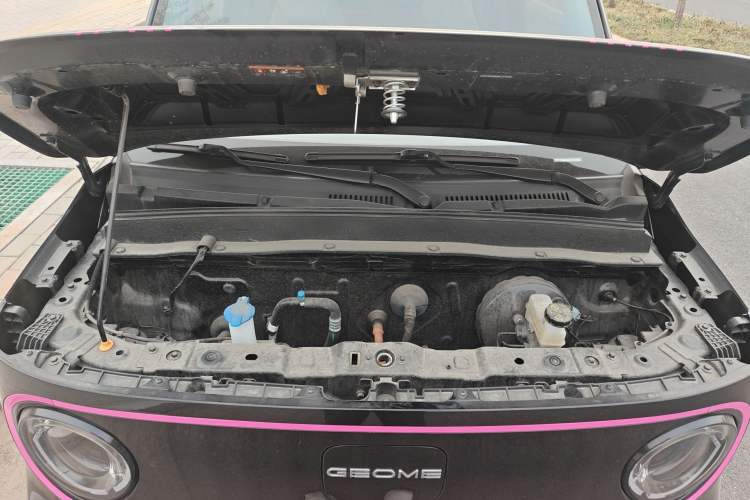Used Geely Galaxy Panda 2024 200km Panda Kart Engine Bay
