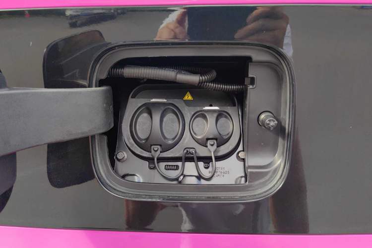 Used Geely Galaxy Panda 2024 200km Panda Kart Exterior 10