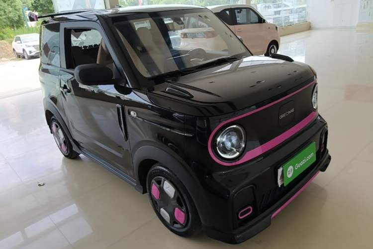 Used Geely Galaxy Panda 2024 200km Panda Kart Front Right 45 Deg