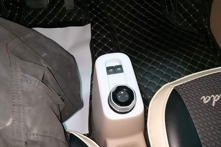 Used Geely Galaxy Panda 2024 200km Panda Kart Gear Lever