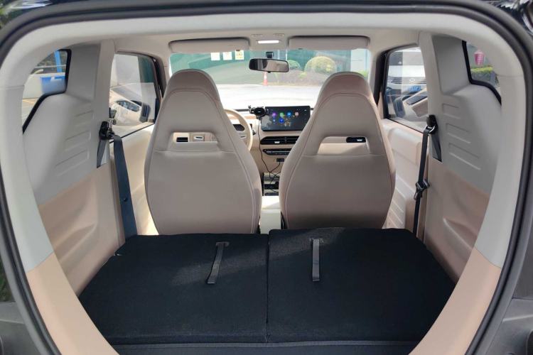 Used Geely Galaxy Panda 2024 200km Panda Kart Interior 1