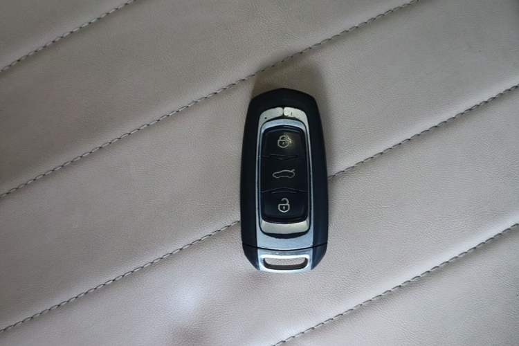 Used Geely Galaxy Panda 2024 200km Panda Kart Interior 1