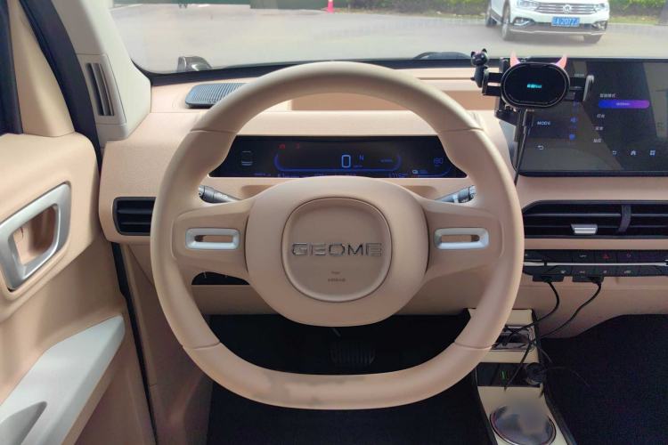 Used Geely Galaxy Panda 2024 200km Panda Kart Interior 11