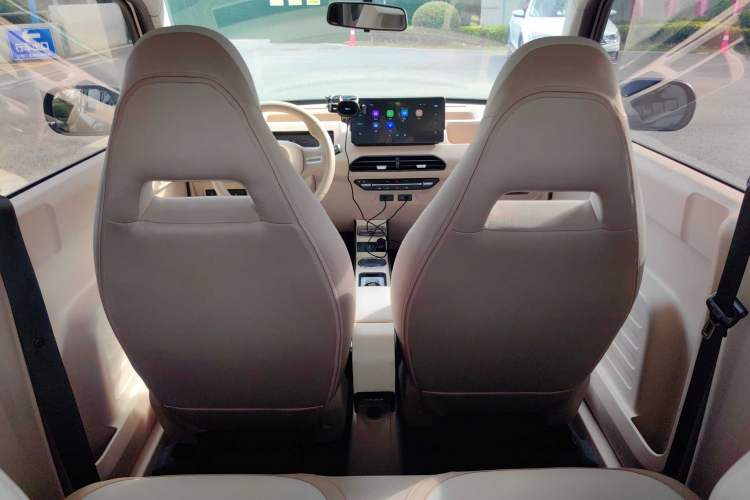 Used Geely Galaxy Panda 2024 200km Panda Kart Interior 3