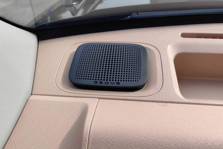Used Geely Galaxy Panda 2024 200km Panda Kart Interior 4