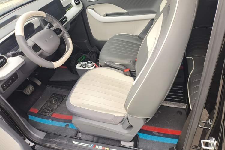 Used Geely Galaxy Panda 2024 200km Panda Kart Left Front Seat