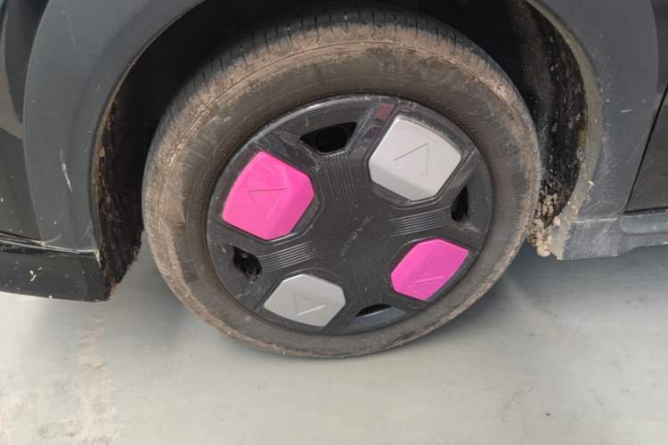 Used Geely Galaxy Panda 2024 200km Panda Kart Left Front Wheel Hub