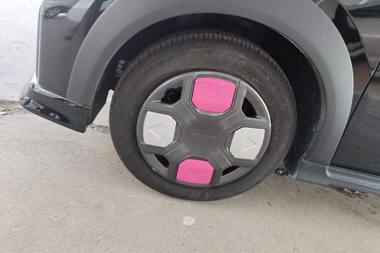 Used Geely Galaxy Panda 2024 200km Panda Kart Left Front Wheel Hub