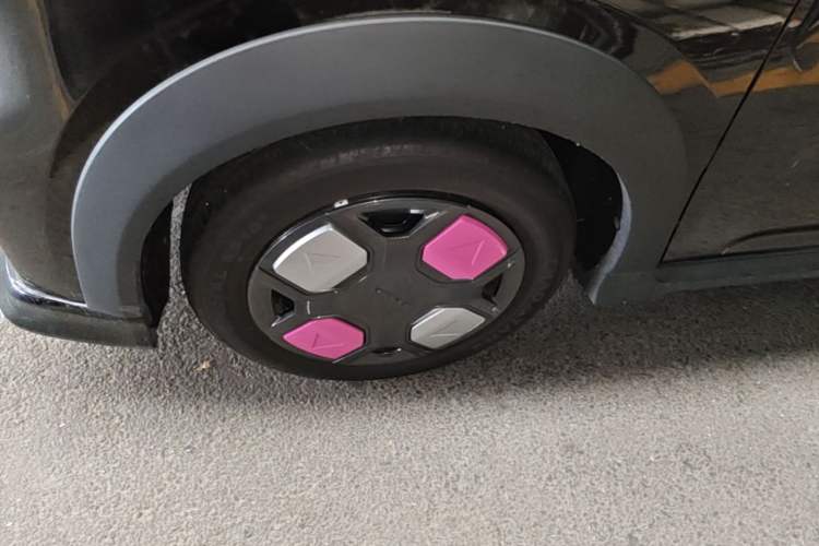 Used Geely Galaxy Panda 2024 200km Panda Kart Left Front Wheel Hub