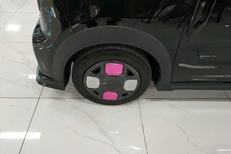 Used Geely Galaxy Panda 2024 200km Panda Kart Left Front Wheel Hub