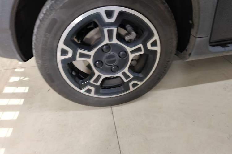 Used Geely Galaxy Panda 2024 200km Panda Rider Left Front Wheel Hub