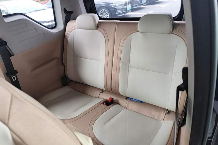 Used Geely Galaxy Panda 2024 200km Panda Kart Left Rear Seat