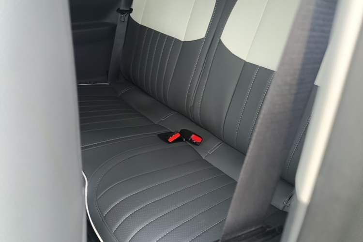 Used Geely Galaxy Panda 2024 200km Panda Kart Left Rear Seat