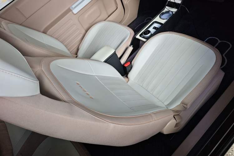 Used Geely Galaxy Panda 2024 200km Panda Kart Right Front Seat