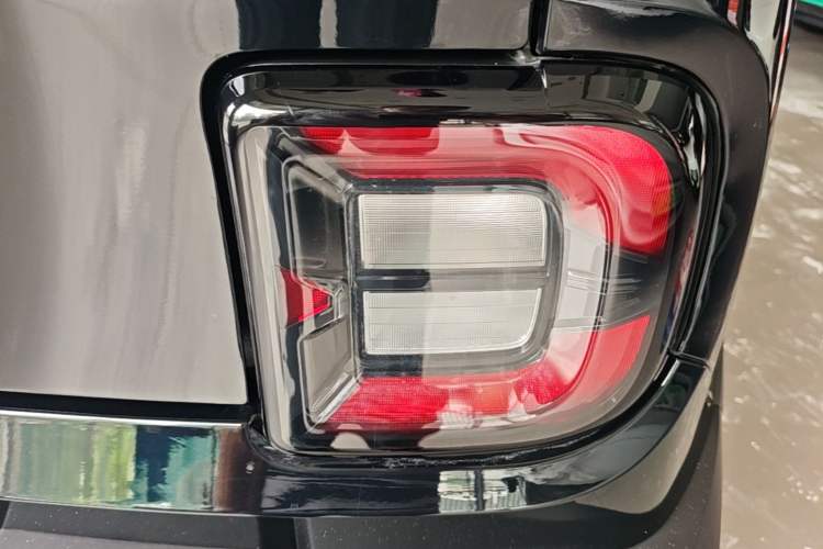 Used Geely Galaxy Panda 2024 200km Panda Rider Right Rear Taillight