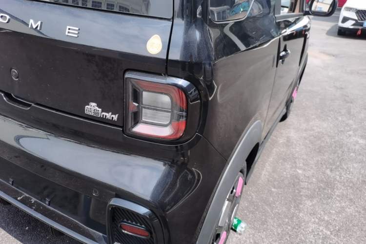 Used Geely Galaxy Panda 2024 200km Panda Kart Right Rear Taillight