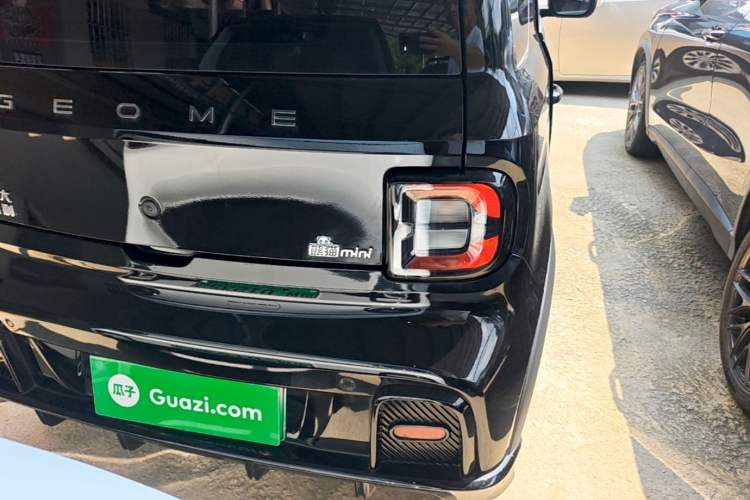 Used Geely Galaxy Panda 2024 200km Panda Kart Right Rear Taillight