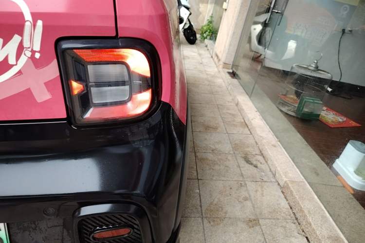Used Geely Galaxy Panda 2024 Panda Mini 200km Endurance Bear Right Rear Taillight