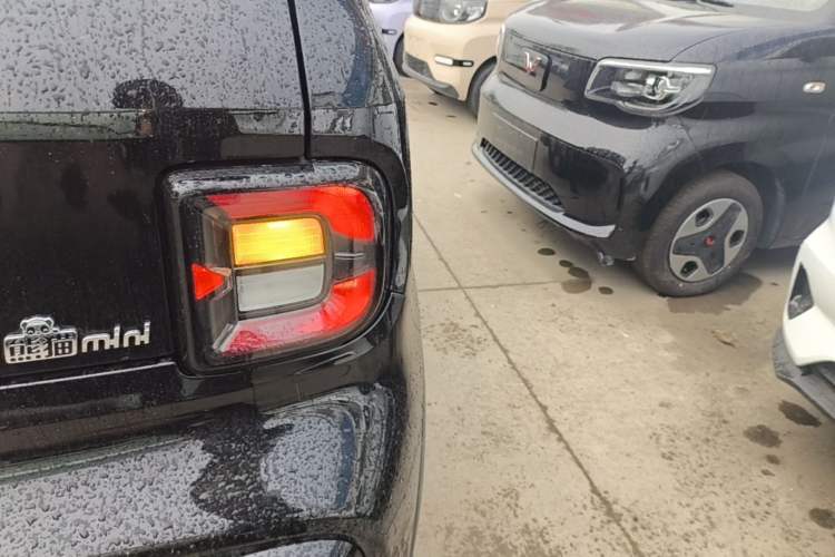 Used Geely Galaxy Panda 2024 200km Panda Kart Right Rear Taillight