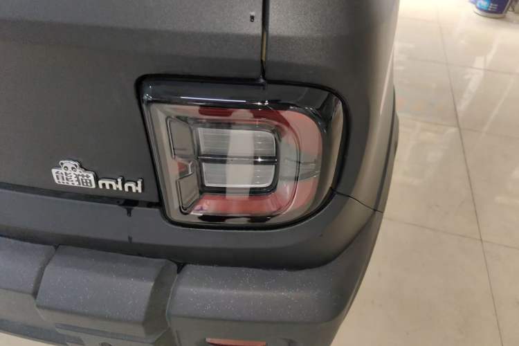 Used Geely Galaxy Panda 2024 200km Panda Rider Right Rear Taillight