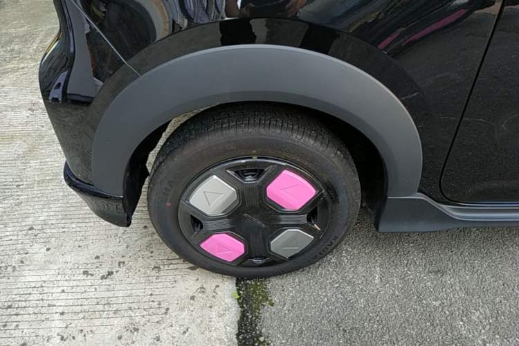 Used Geely Galaxy Panda 2024 200km Panda Kart Right Rear Wheel Hub