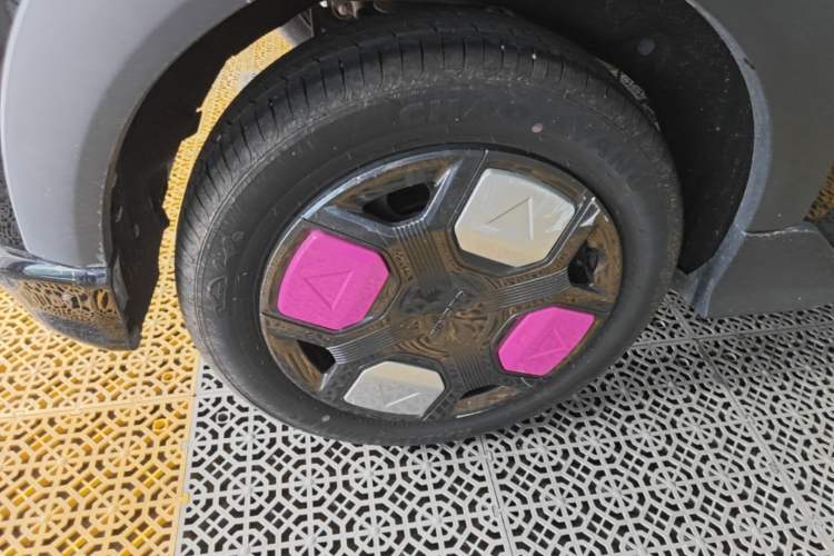 Used Geely Galaxy Panda 2024 200km Panda Kart Right Rear Wheel Hub