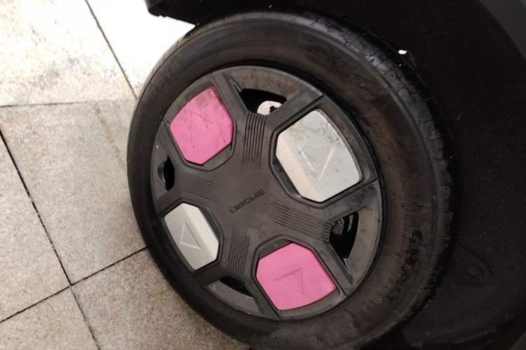 Used Geely Galaxy Panda 2024 Panda Mini 200km Endurance Bear Right Rear Wheel Hub