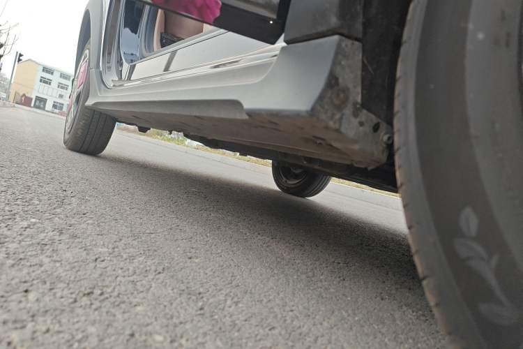 Used Geely Galaxy Panda 2024 200km Panda Kart Right Side Sill