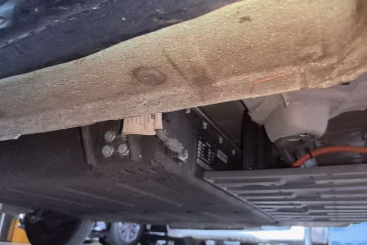 Used Geely Galaxy Panda 2024 Panda Mini 200km Endurance Bear Right Side Sill