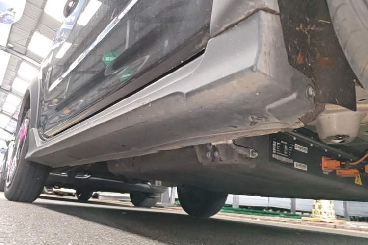 Used Geely Galaxy Panda 2024 200km Panda Kart Right Side Sill