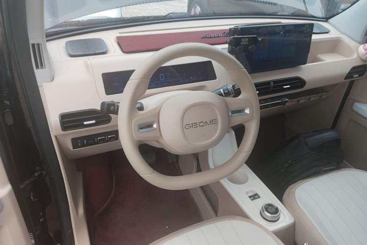 Used Geely Galaxy Panda 2024 200km Panda Kart Steering Wheel