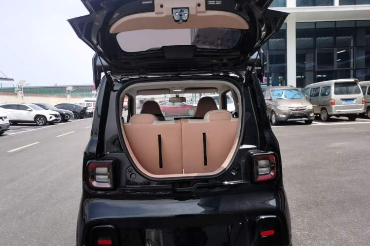 Used Geely Galaxy Panda 2024 200km Panda Kart Trunk