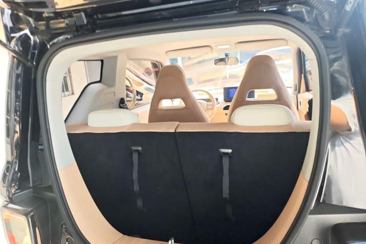 Used Geely Galaxy Panda 2024 200km Panda Kart Trunk