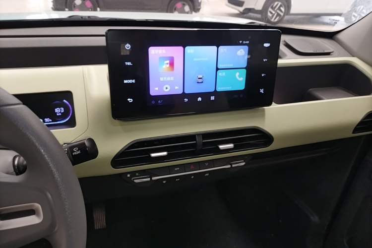 Used Geely Galaxy Panda 2024 Panda Mini 200km Endurance Bear Audio And AC Panel
