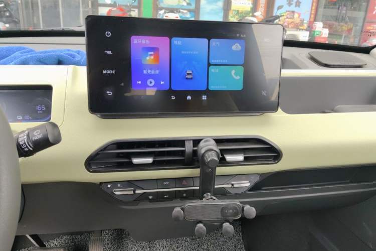 Used Geely Galaxy Panda 2024 Panda Mini 200km Endurance Bear Audio And AC Panel