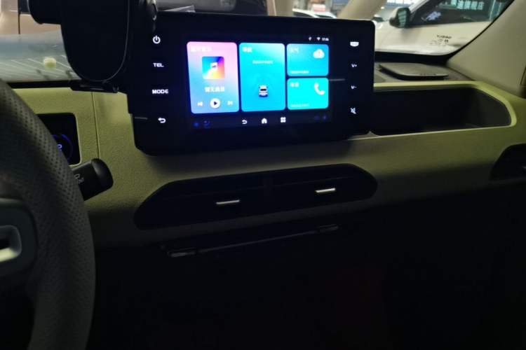 Used Geely Galaxy Panda 2024 Panda Mini 200km Endurance Bear Audio And AC Panel