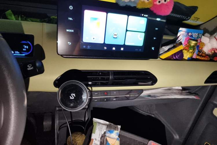 Used Geely Galaxy Panda 2024 Panda Mini 200km Longteng PRO Edition Audio And AC Panel