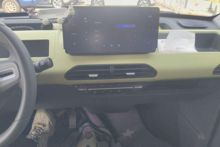 Used Geely Galaxy Panda 2024 Panda Mini 200km Endurance Bear Audio And AC Panel