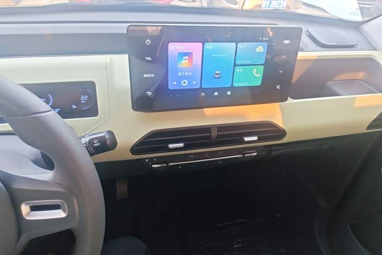 Used Geely Galaxy Panda 2024 Panda Mini 200km Endurance Bear Audio And AC Panel