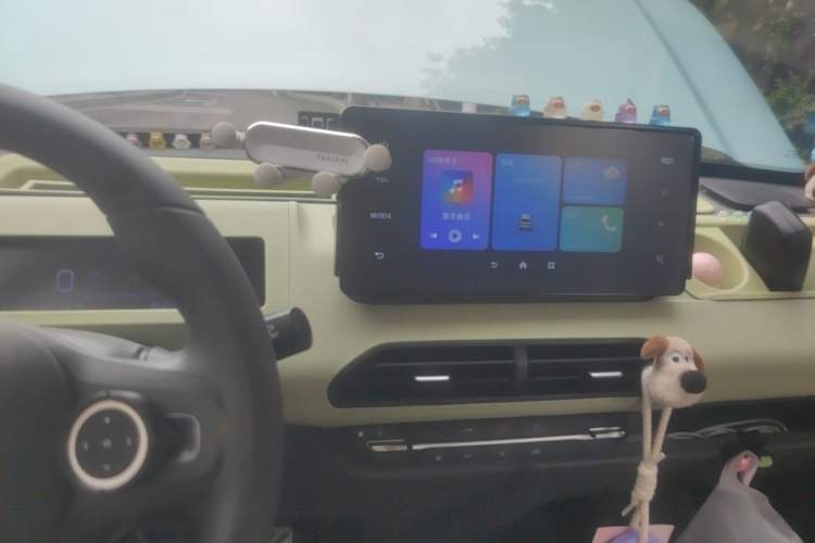 Used Geely Galaxy Panda 2024 Panda Mini 200km Endurance Bear Audio And AC Panel