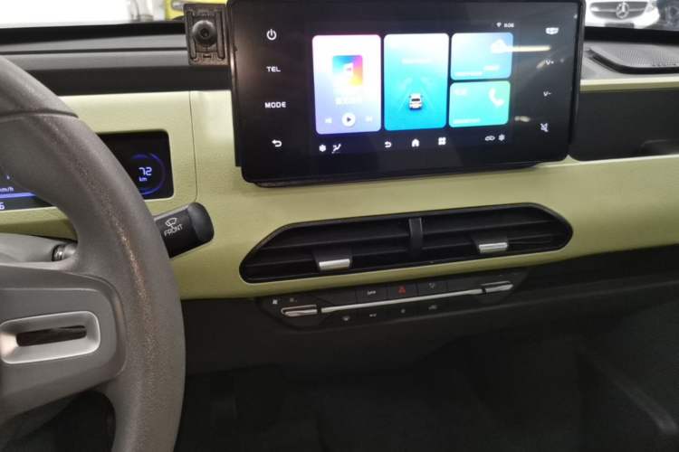 Used Geely Galaxy Panda 2024 Panda Mini 200km Endurance Bear Audio And AC Panel