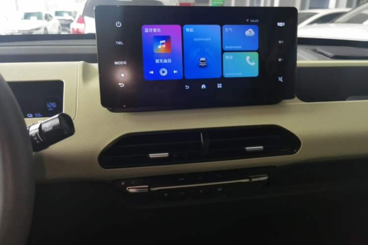 Used Geely Galaxy Panda 2024 Panda Mini 200km Endurance Bear Audio And AC Panel
