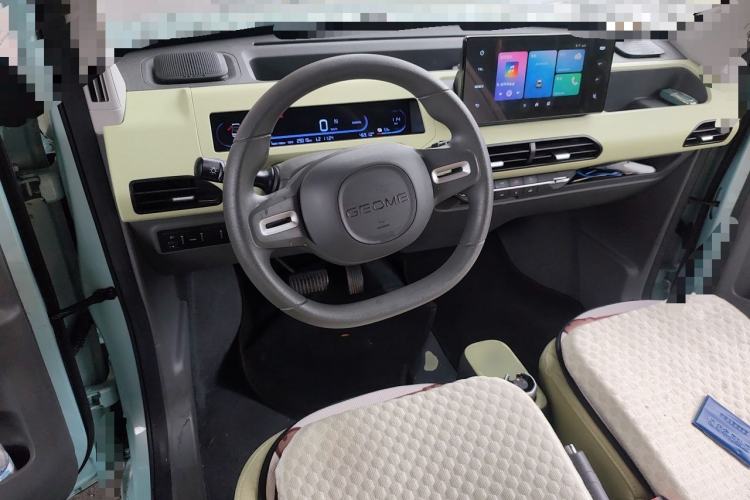 Used Geely Galaxy Panda 2024 Panda Mini 200km Endurance Bear Center Console